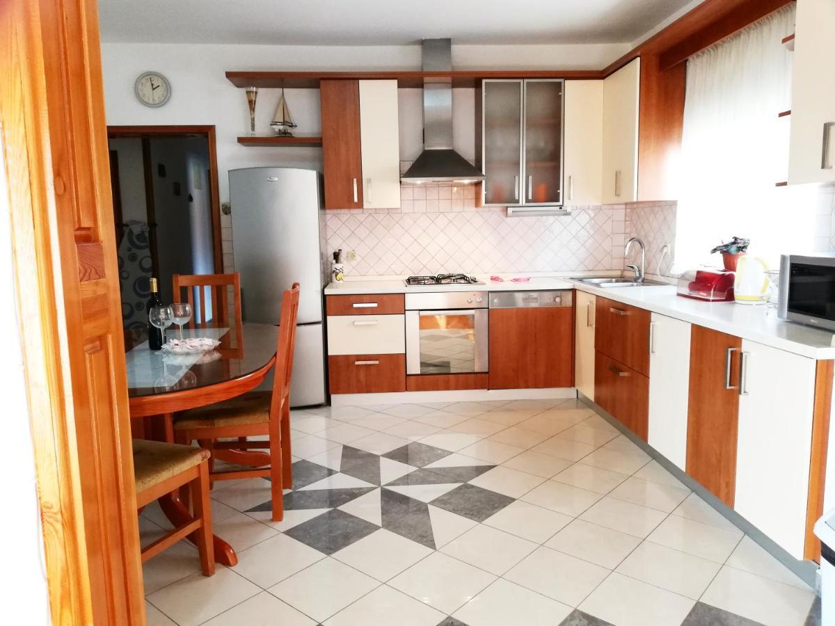 Apartment Brala Posedarje Exterior foto